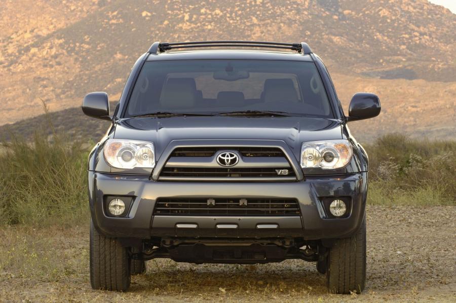  Toyota 4Runner 2006 года  (фото 31 из 50)
